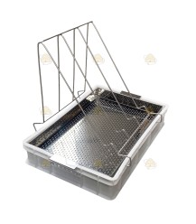 Strainer with stainless steel sieve