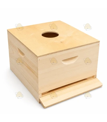Spaarkast wooden crown board 47,2 x 42,1 cm (with / without feed hole)