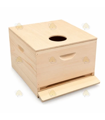 Spaarkast wooden crown board 47,2 x 42,1 cm (with / without feed hole)