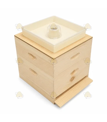 Feeder 6 liter transparent lid central opening