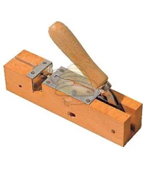 Gaatjesmaker / oogjeszetter (hout)